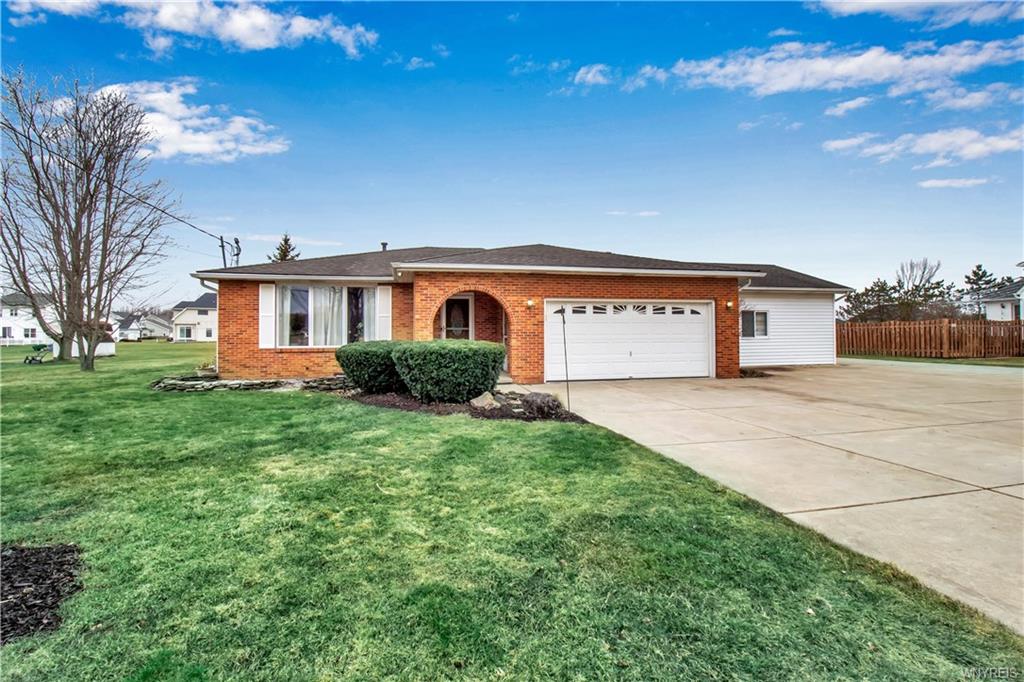 7062 Witmer Road, Wheatfield, NY 14120 Buffalo NY Homes For Sale Buffalo Properties Real